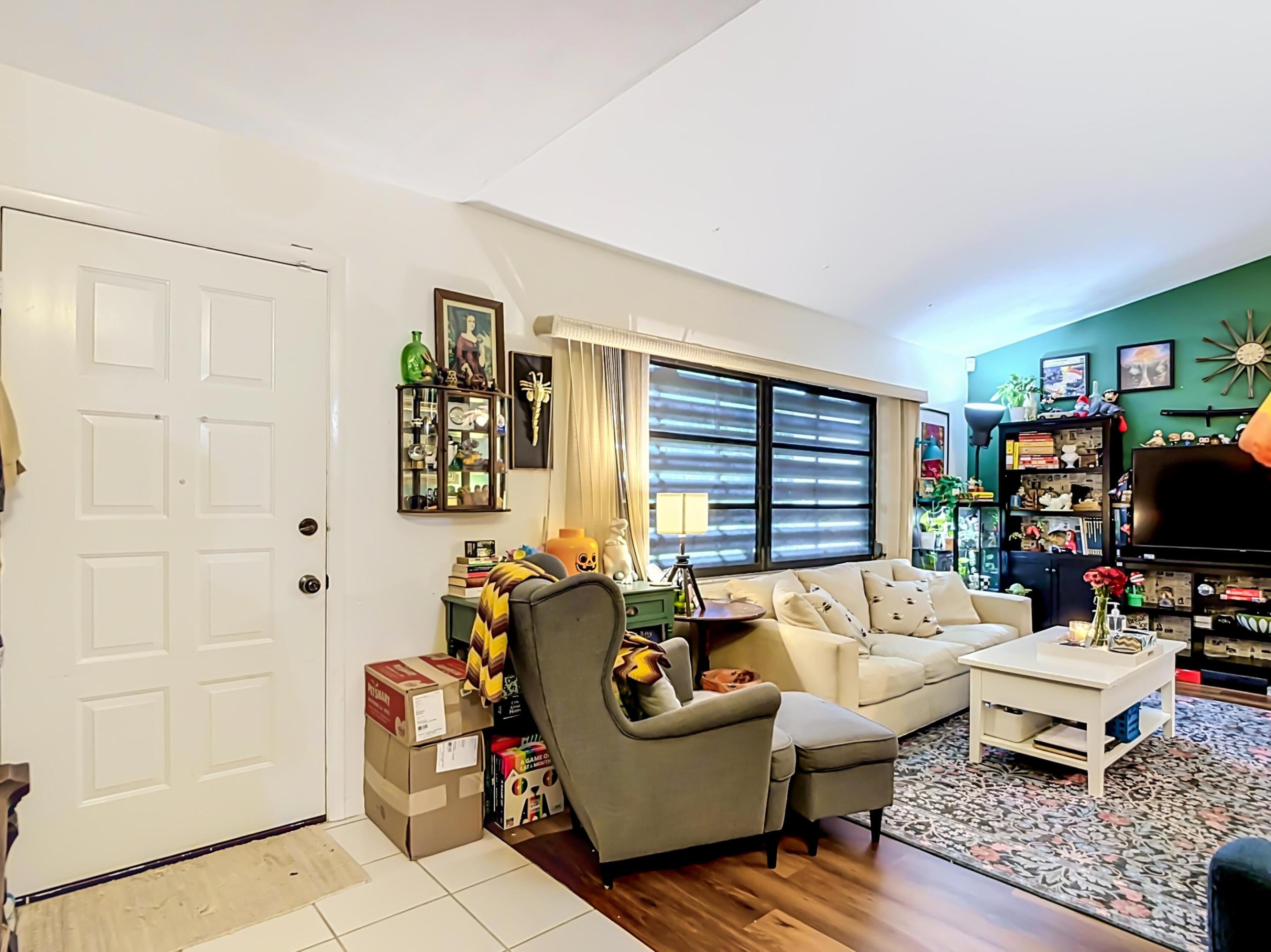 2854 46 St, Naples, FL 34116 photo