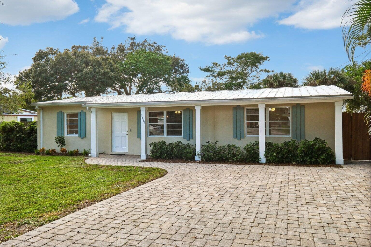 1455 15 Ave, Vero Beach, FL 32960 photo