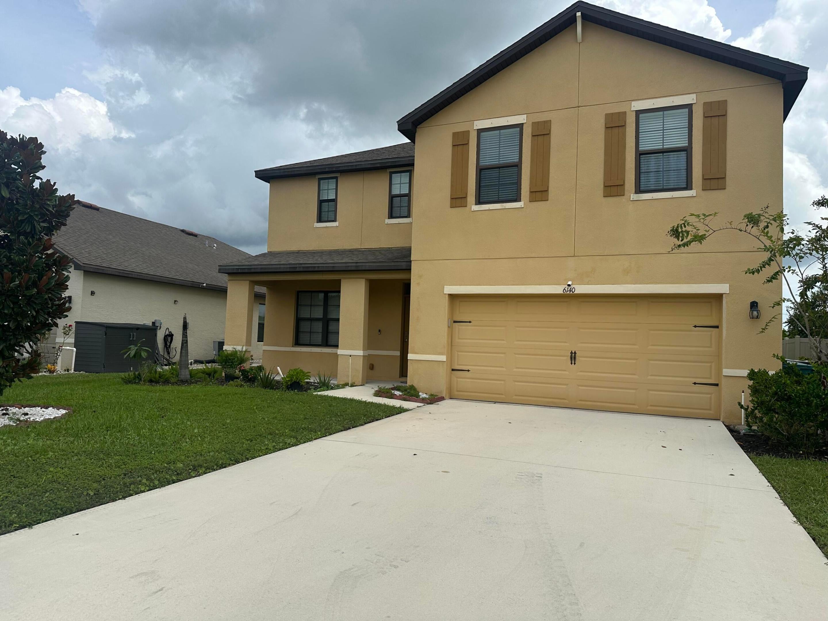 6140 Regent St, Port Saint Lucie, FL 34983