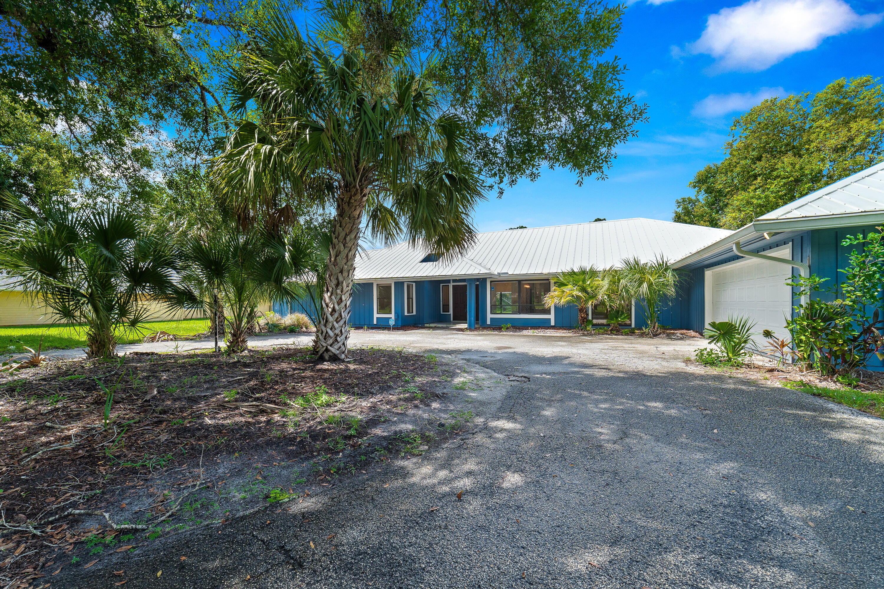 2122 Racquet Club Dr, Palm City, FL 34990