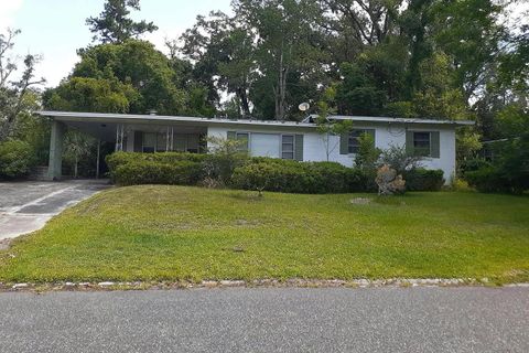 Single Family Residence in Jacksonville FL 4425 Roth Dr.jpg