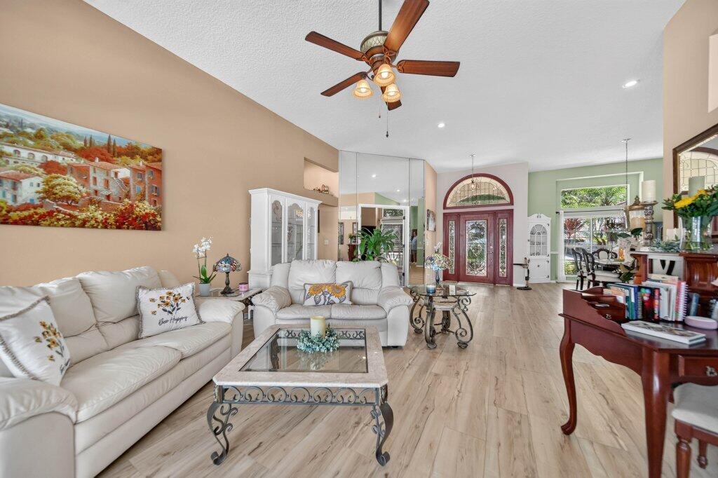 913 SW Lighthouse Dr, Palm City, FL 34990 photo