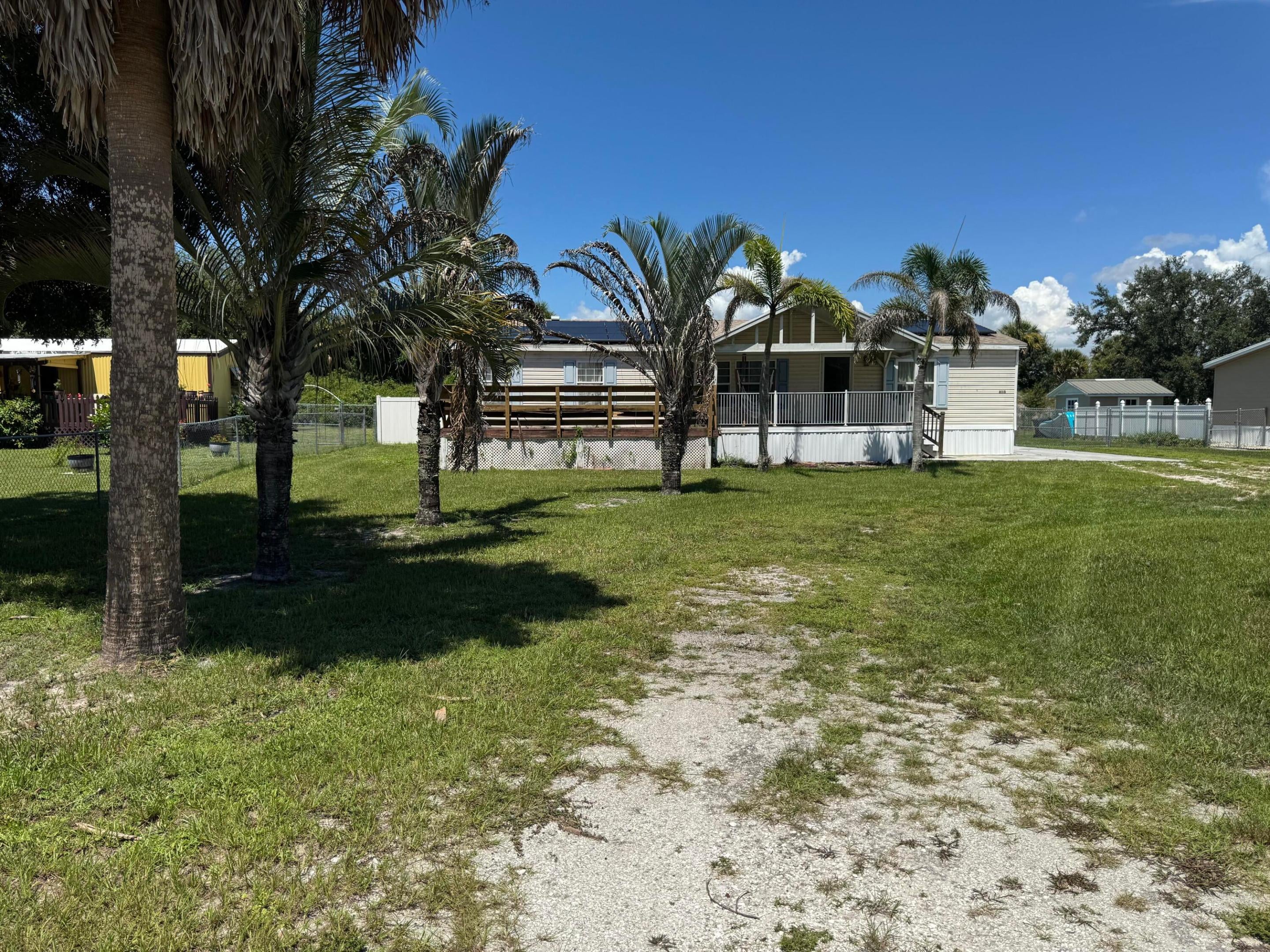 8115 SE 57 Dr, Okeechobee, FL 34974 photo