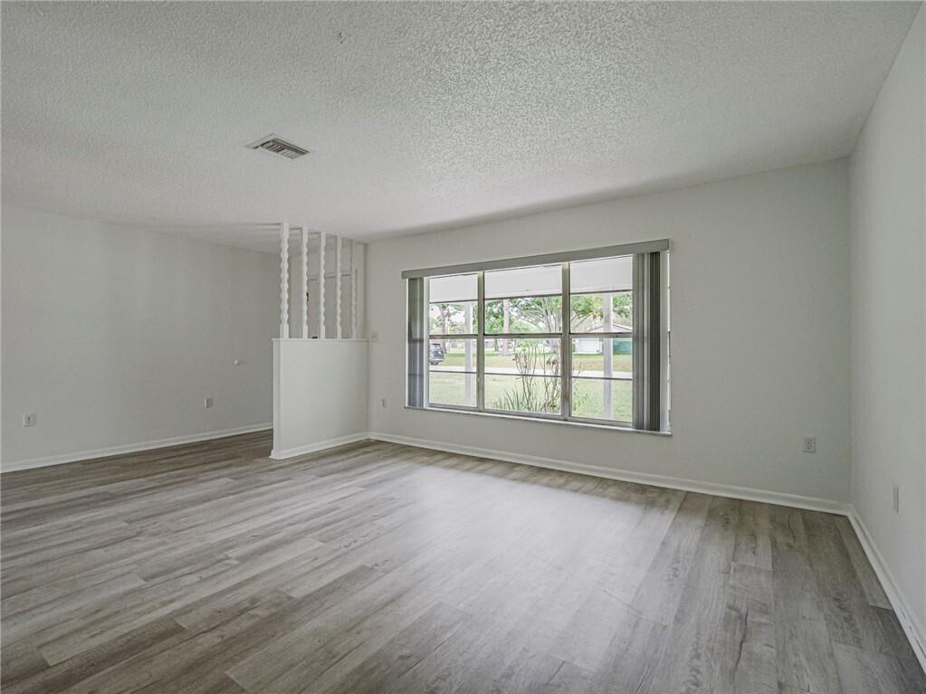136 16 Ave, Vero Beach, FL 32962 photo