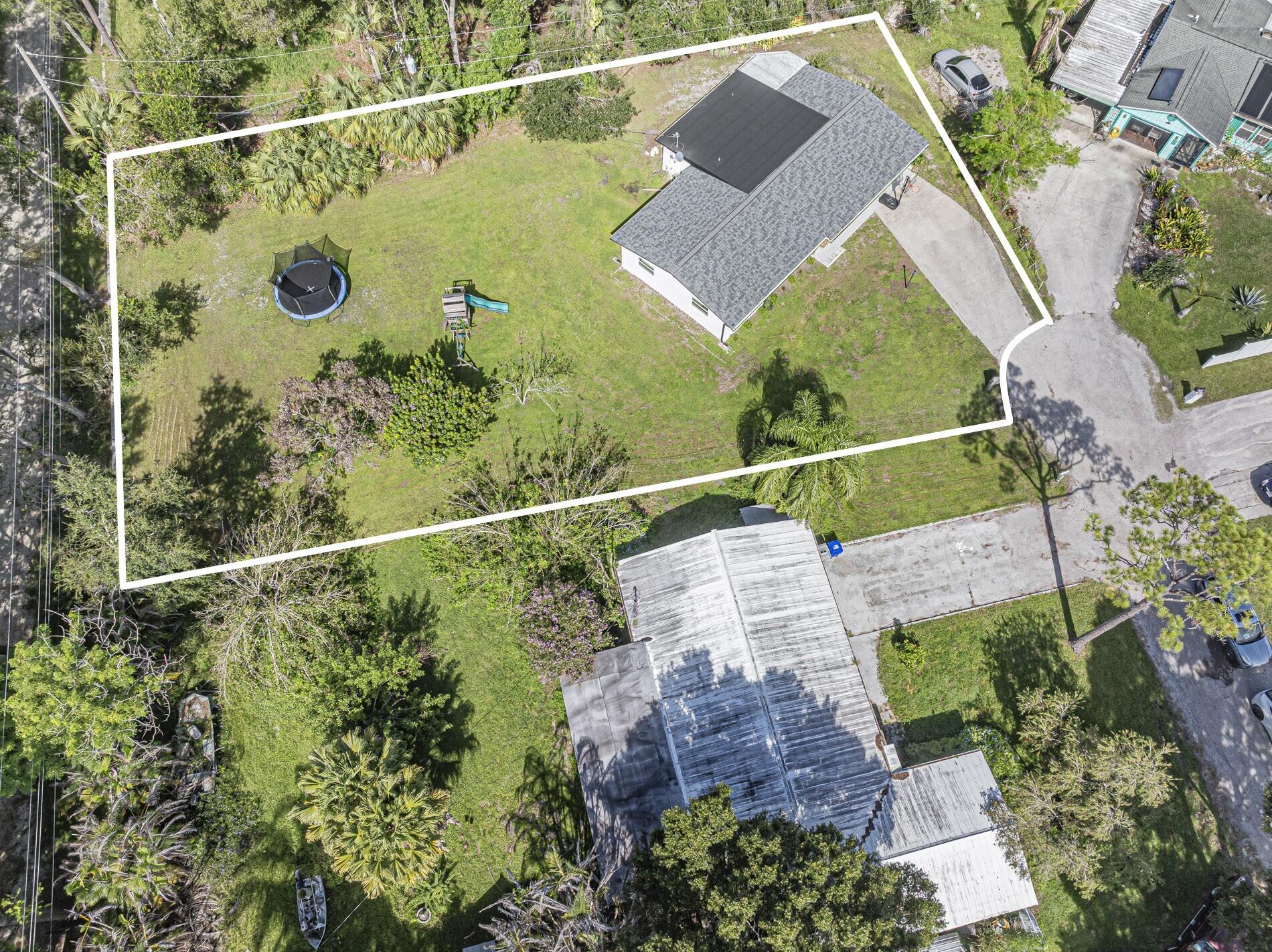 2755 6 Pl, Vero Beach, FL 32968