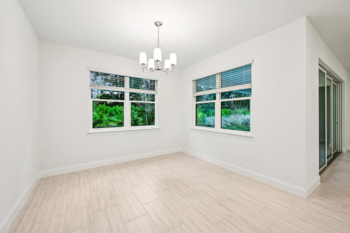5625 Hampton Park Cir, Vero Beach, FL 32966 photo