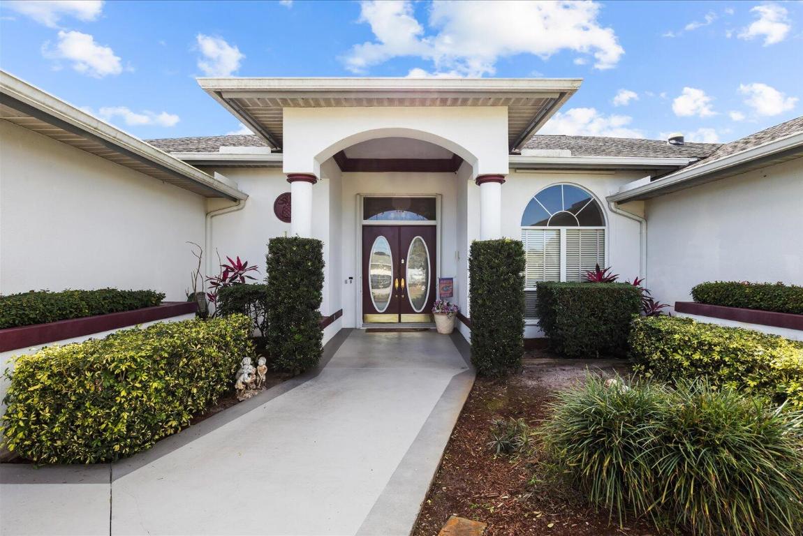 156 SW Saratoga Ave, Port Saint Lucie, FL 34953 photo