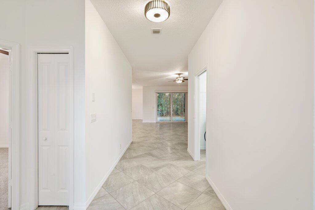 2055 46 Ave, Vero Beach, FL 32966 photo