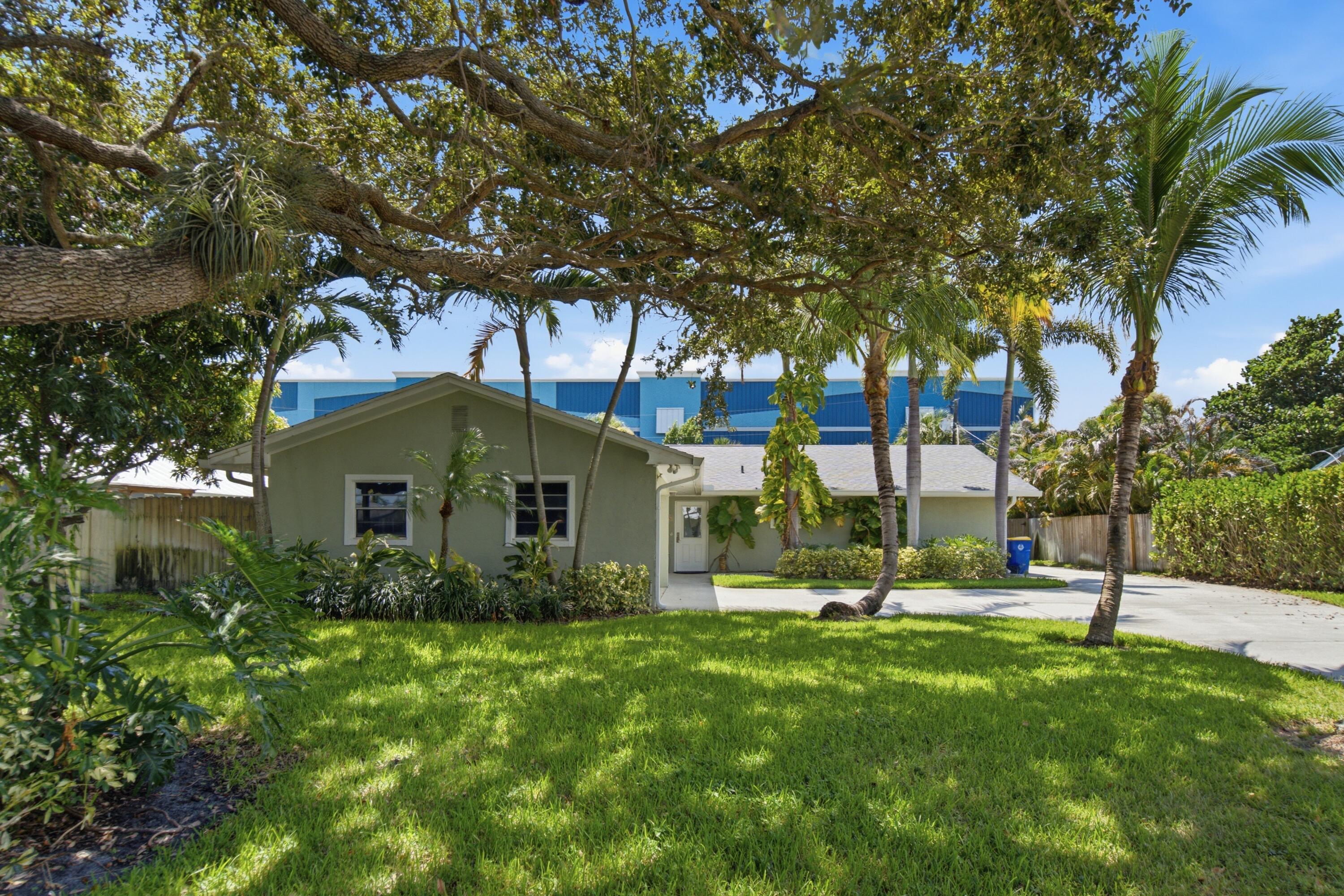 4796 SE Manatee Terrace, Stuart, FL 34997 photo