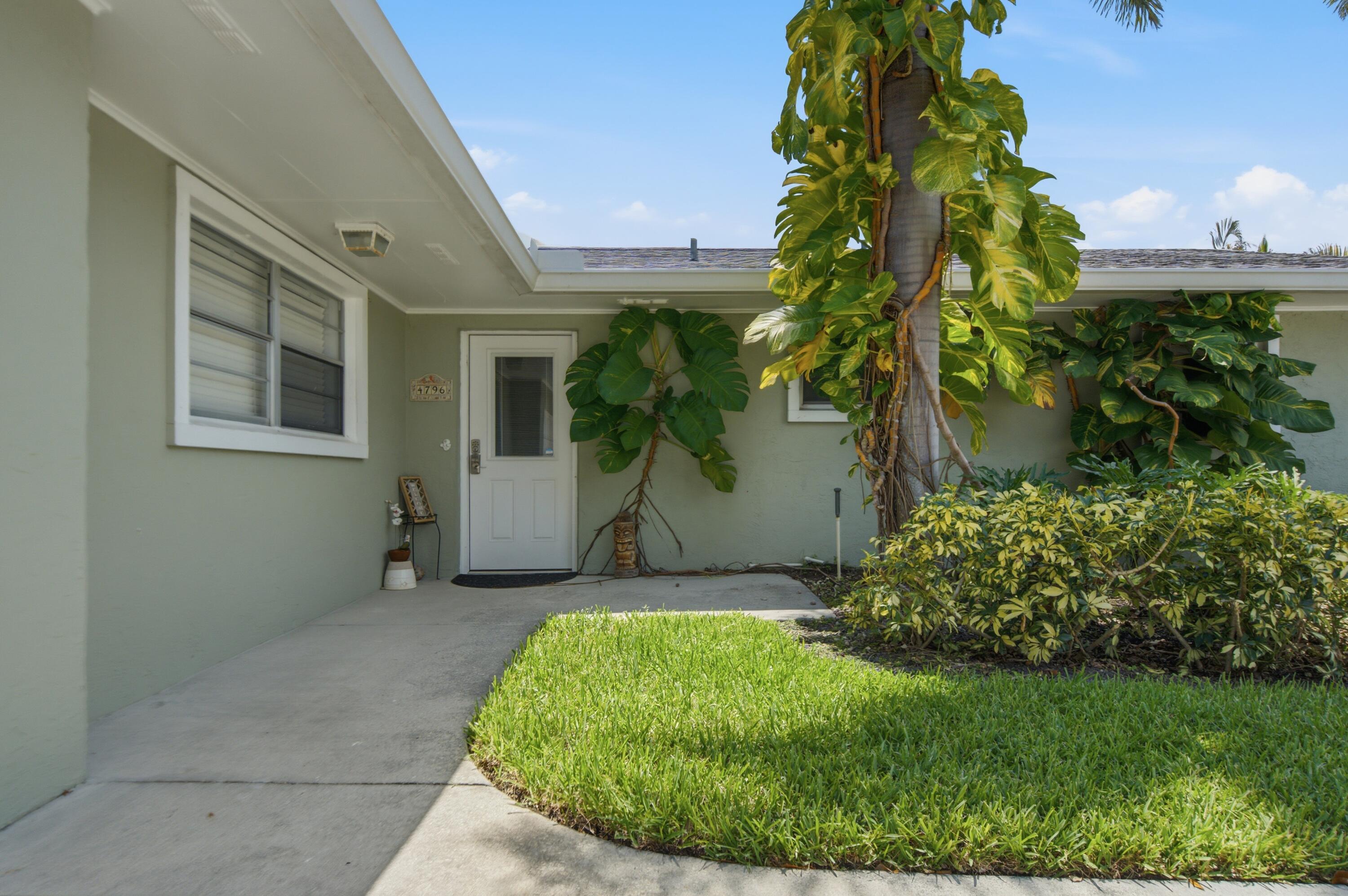 4796 SE Manatee Terrace, Stuart, FL 34997 photo