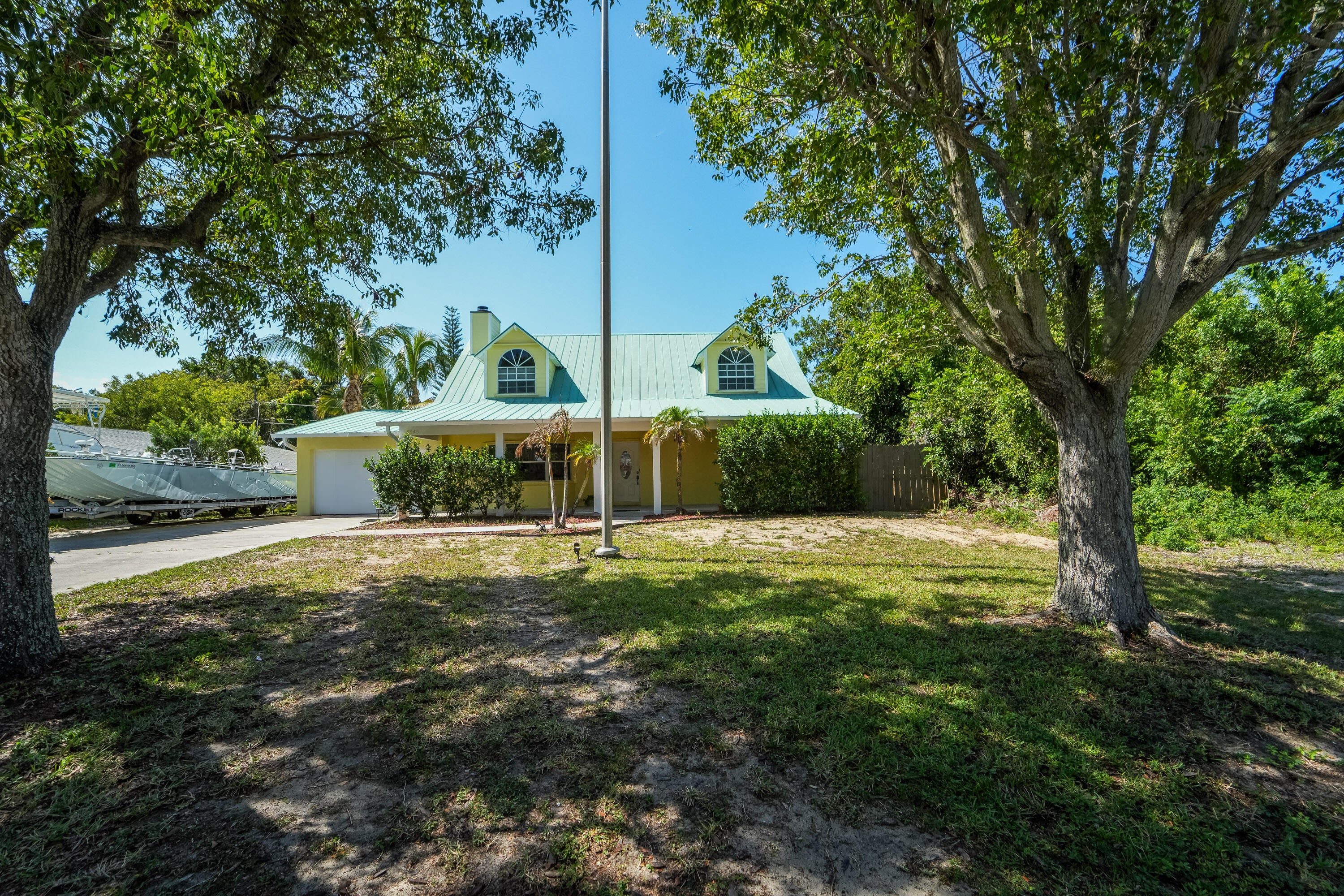 8645 SE Alabama Pl, Hobe Sound, FL 33455 photo
