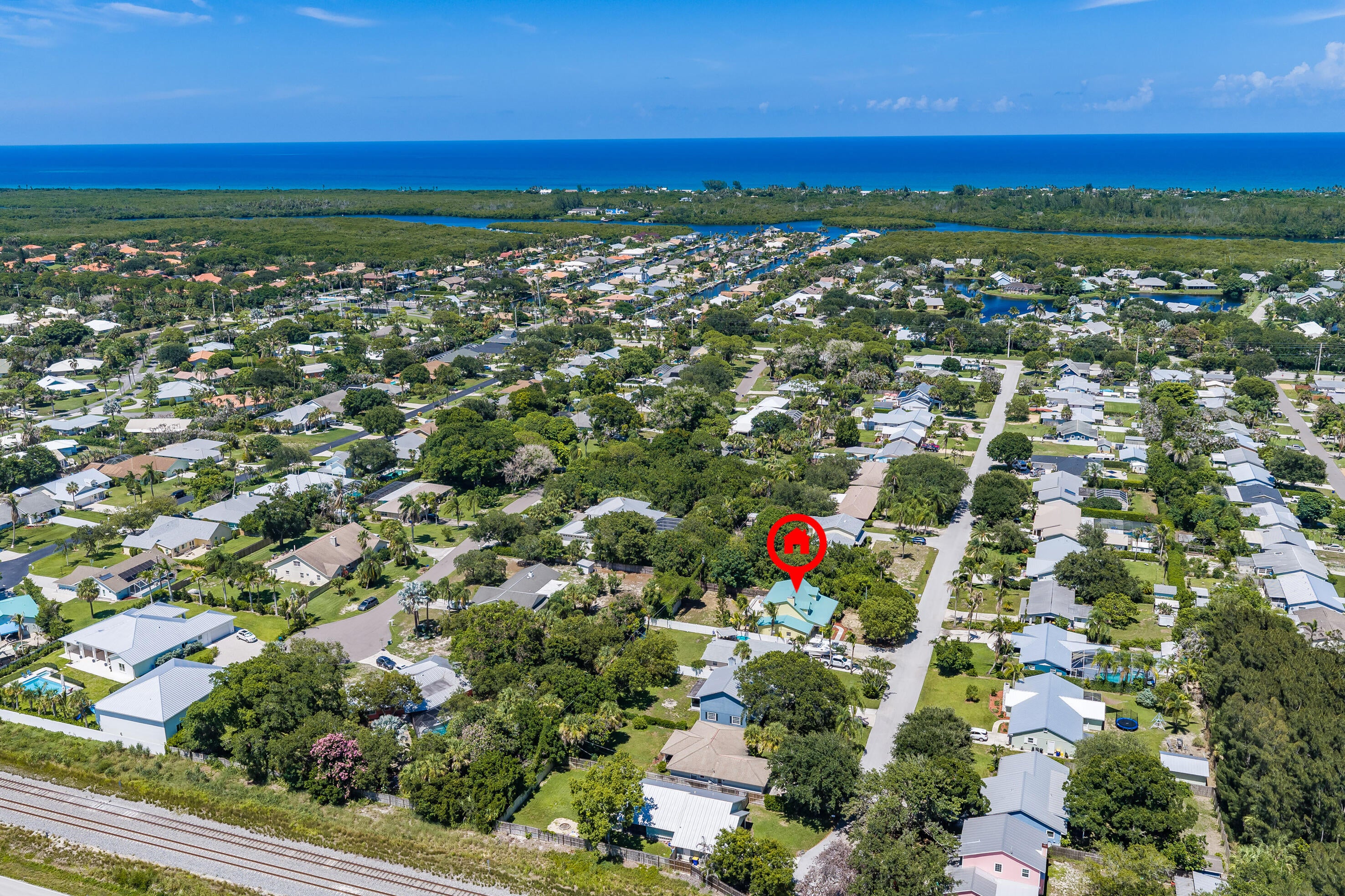8645 SE Alabama Pl, Hobe Sound, FL 33455 photo