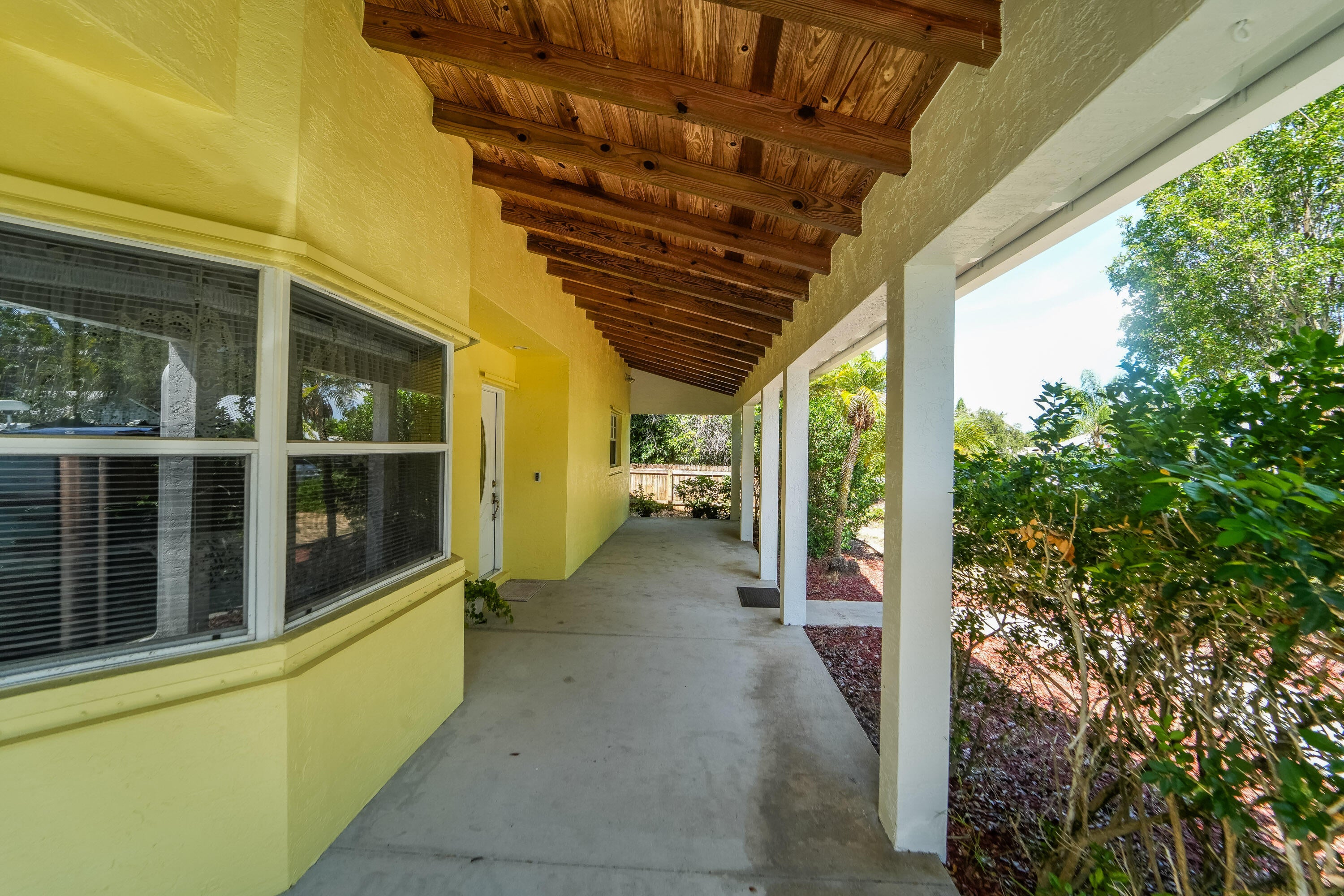 8645 SE Alabama Pl, Hobe Sound, FL 33455 photo