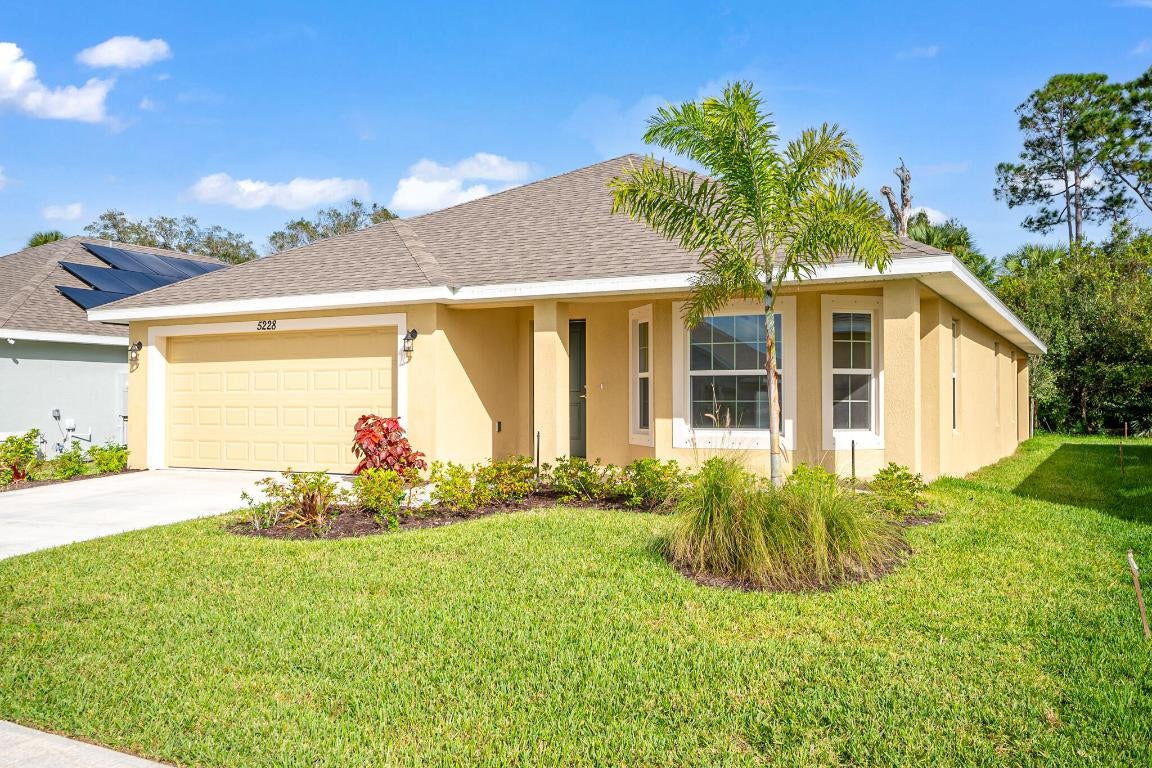 5228 Vespera St, Fort Pierce, FL 34951 photo