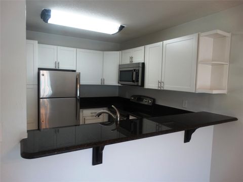 Condominium in Vero Beach FL 1845 Robalo Dr #D106.jpg