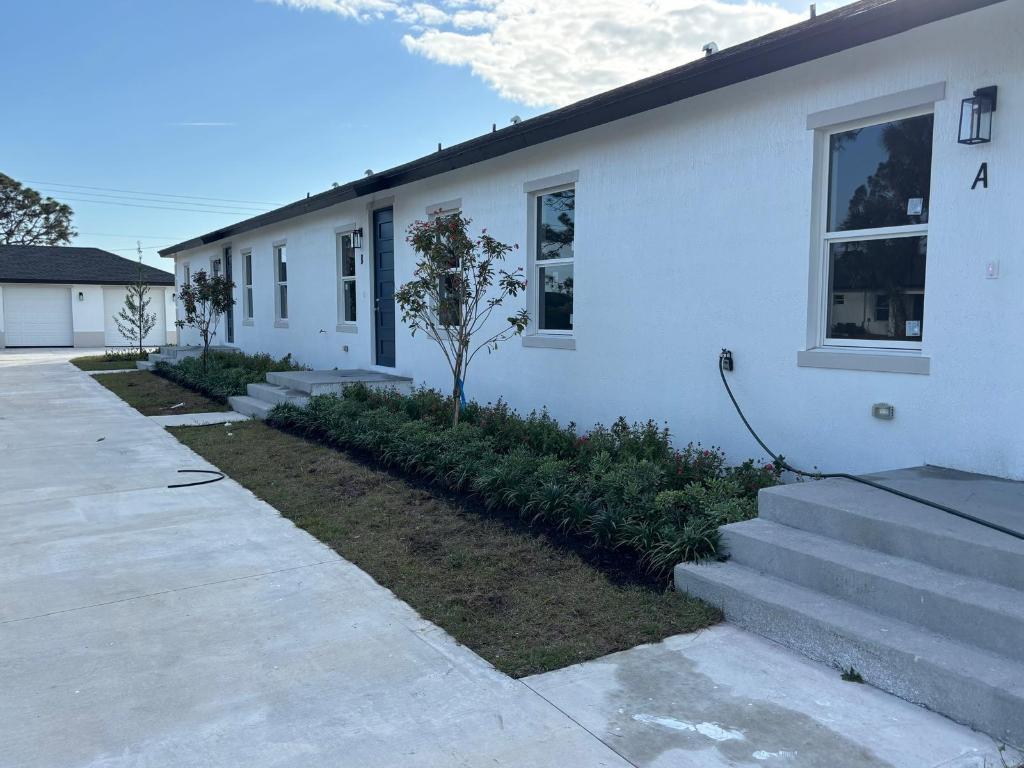 195 Rotonda Blvd #UNIT A B C, Placida, FL 33947 photo