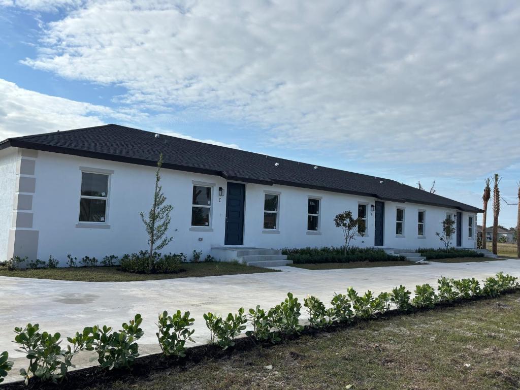 195 Rotonda Blvd, Placida, FL 33947