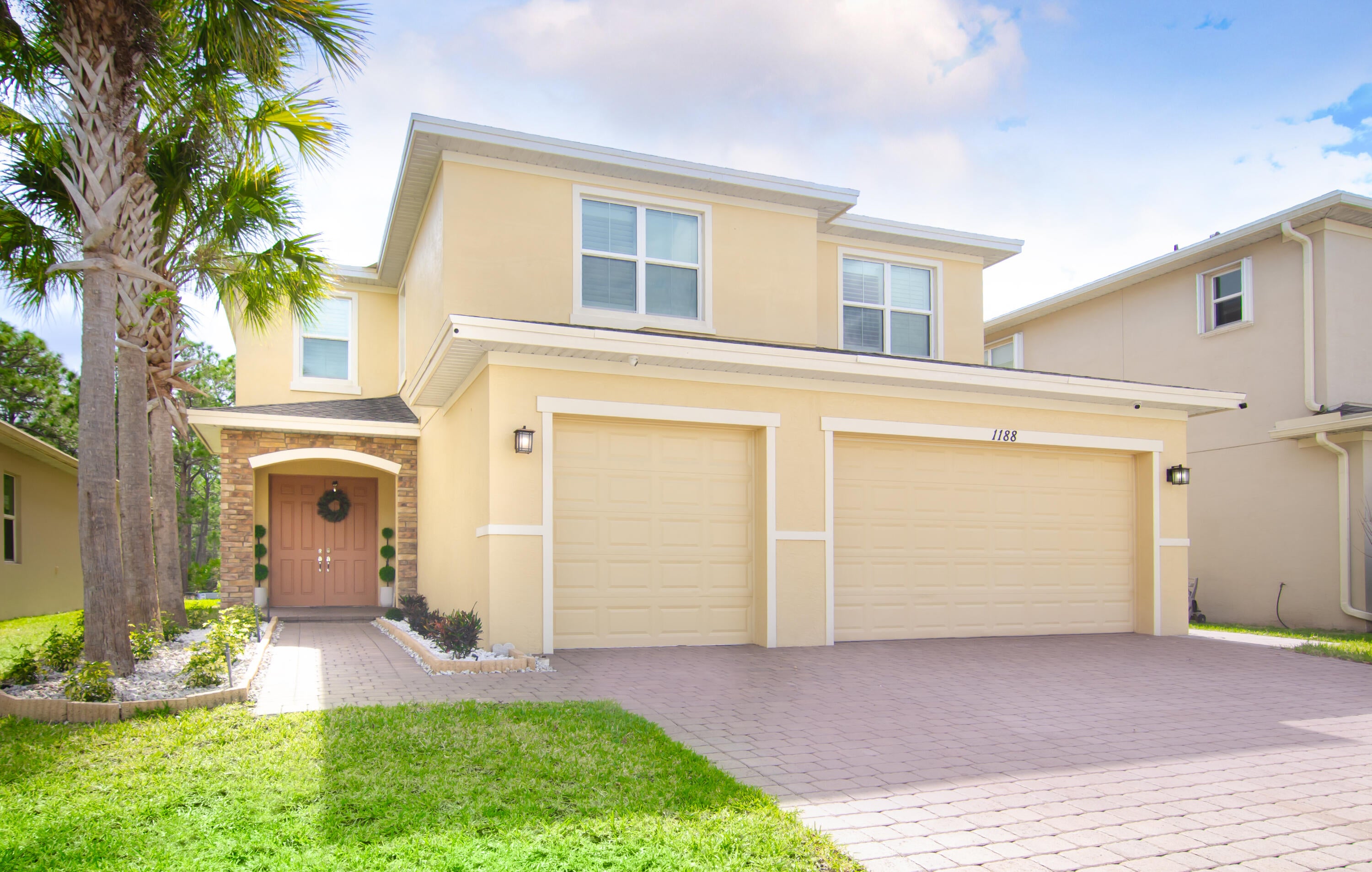 1188 Leonardo Cir, Port Saint Lucie, FL 34986