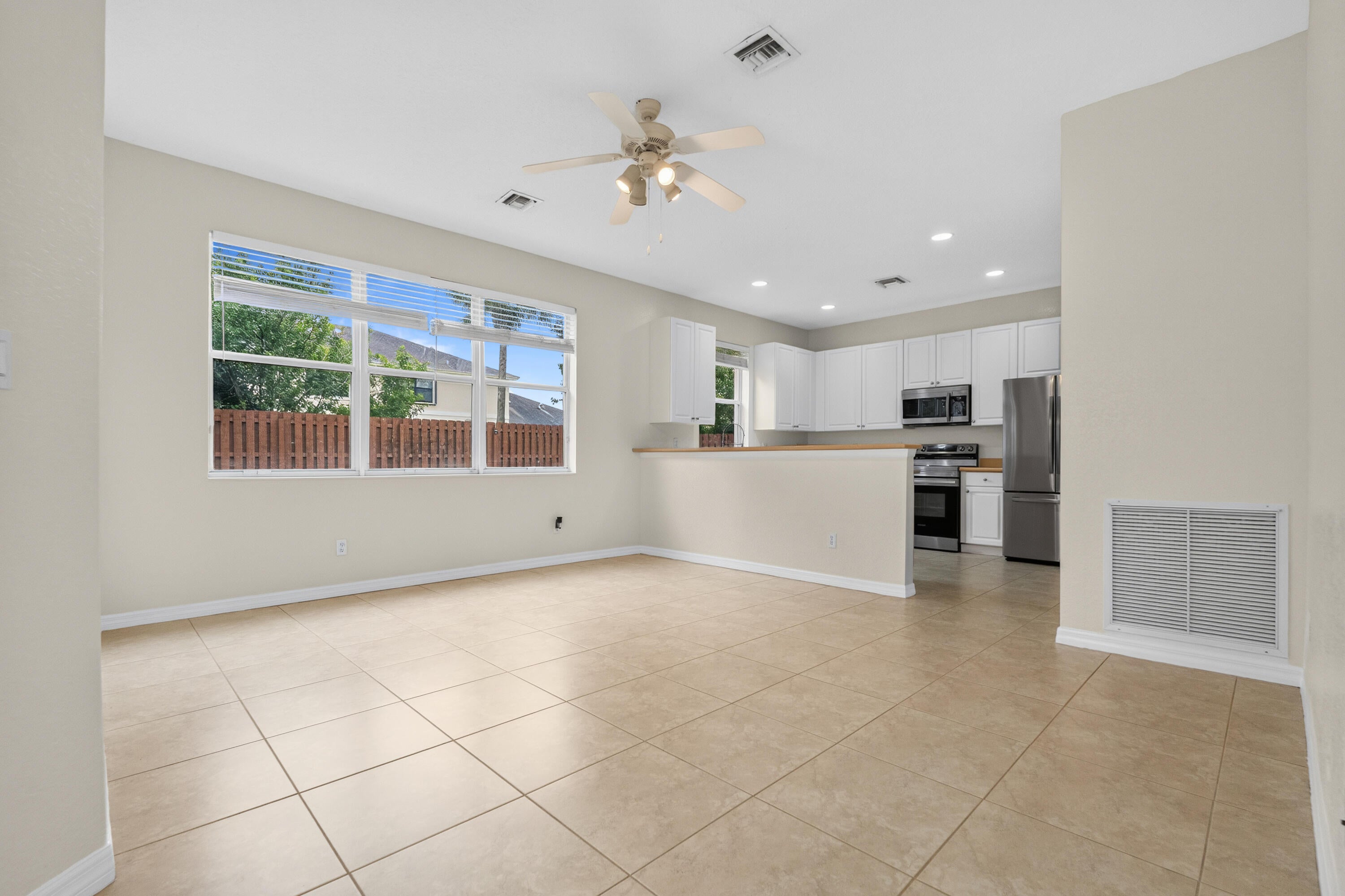 9951 E Verona Cir, Vero Beach, FL 32966 photo
