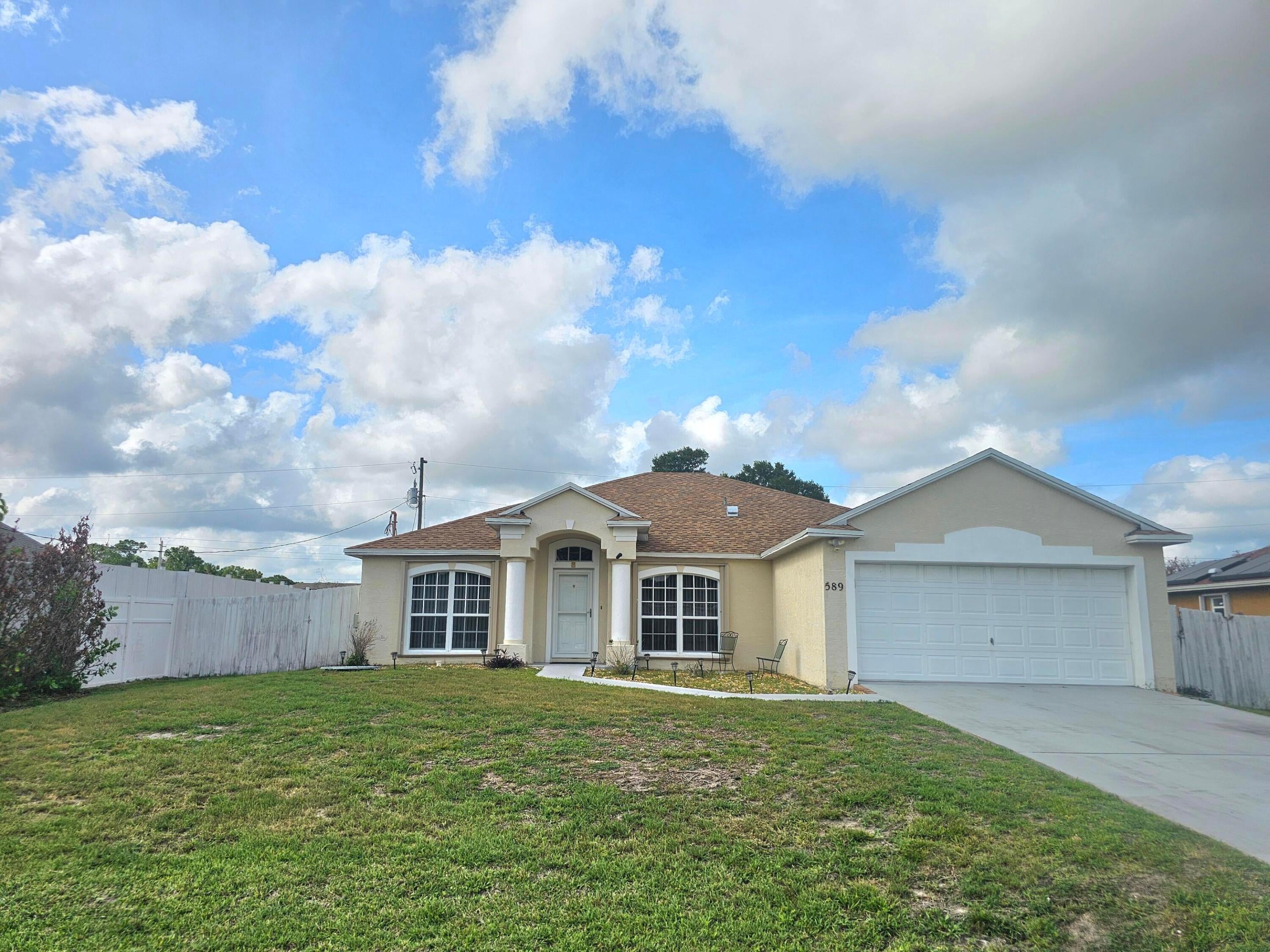 589 Fairfax Ave, Port Saint Lucie, FL 34983