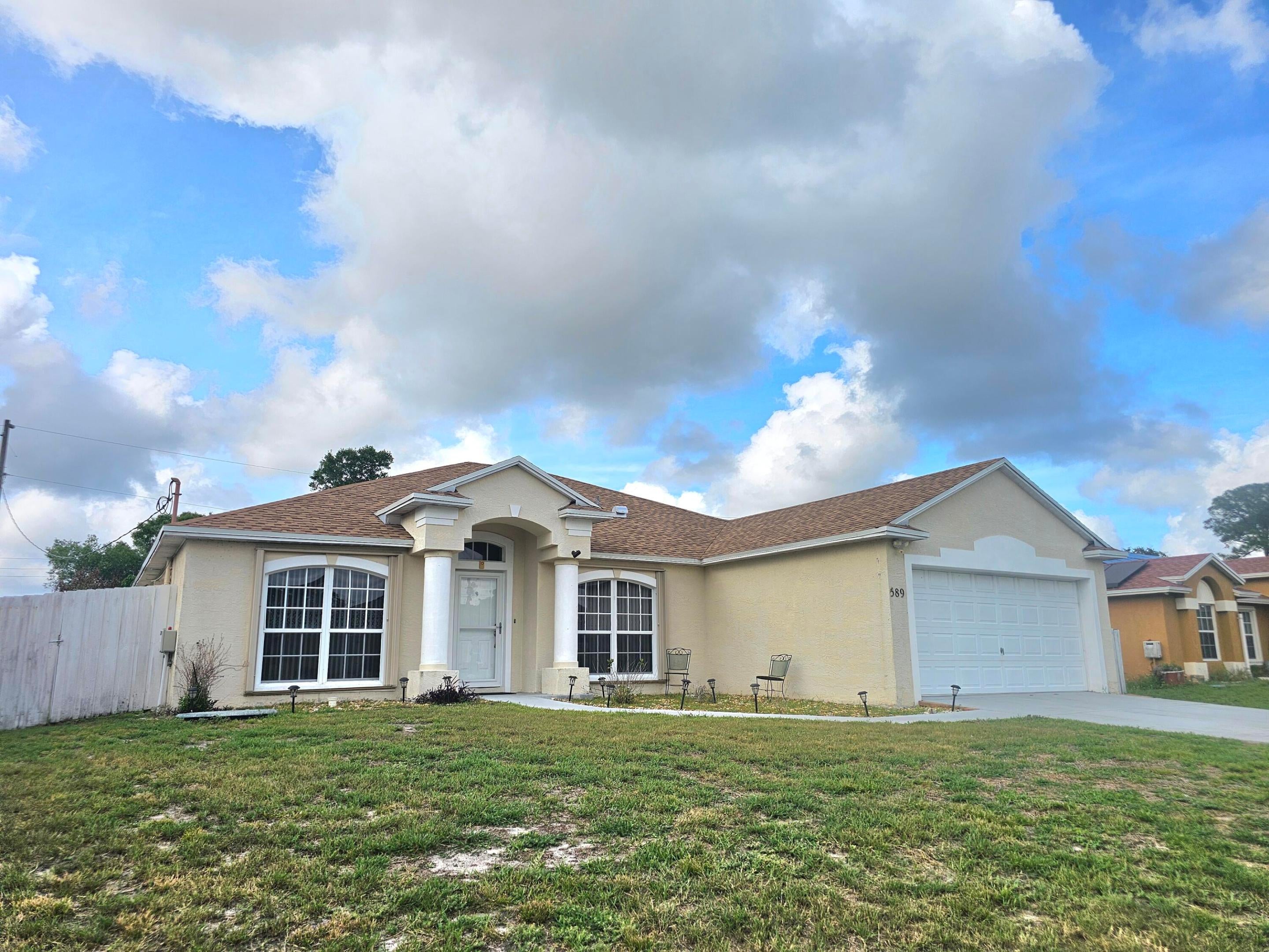 589 NW Fairfax Ave, Port Saint Lucie, FL 34983 photo