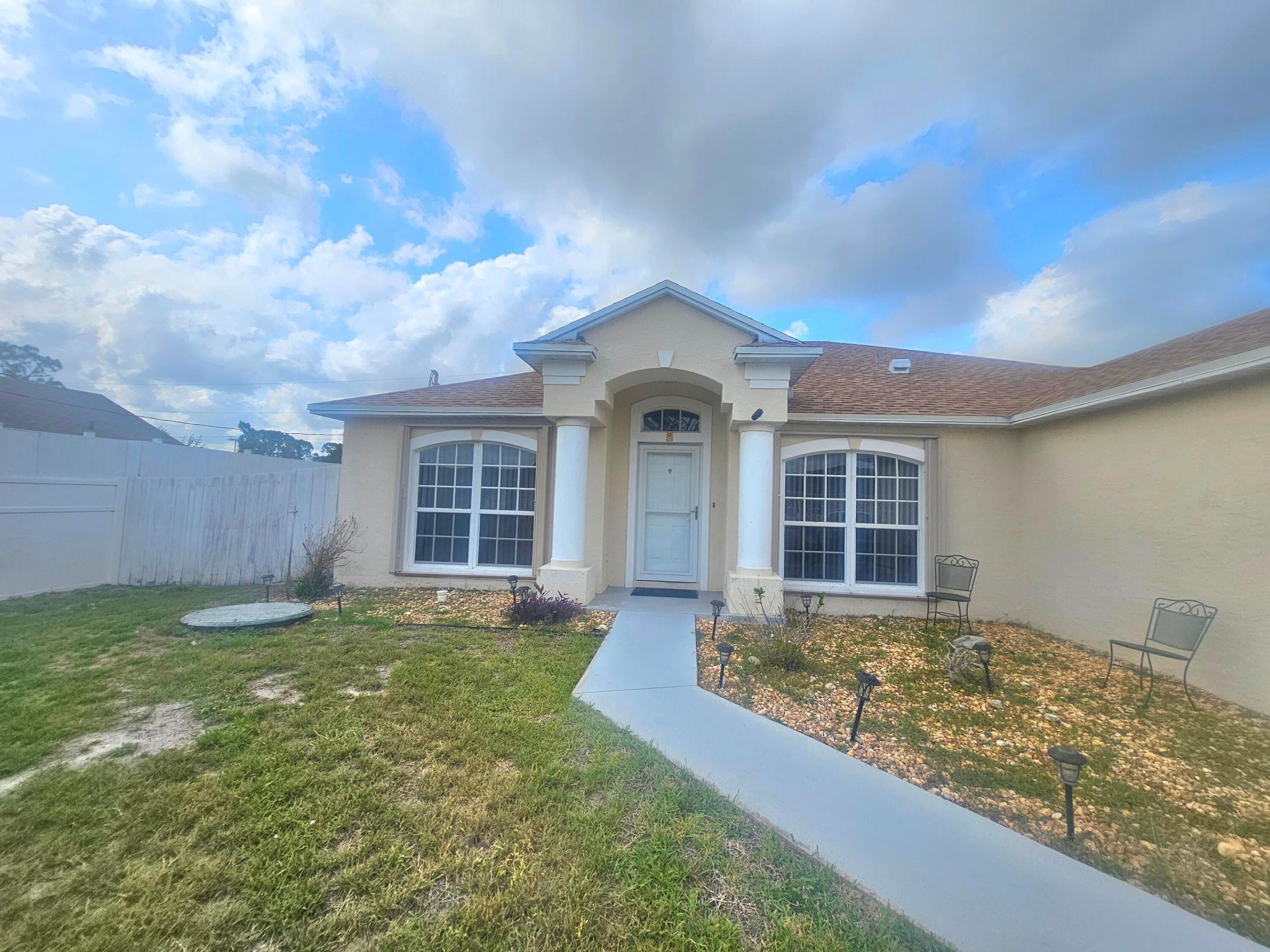 589 NW Fairfax Ave, Port Saint Lucie, FL 34983 photo