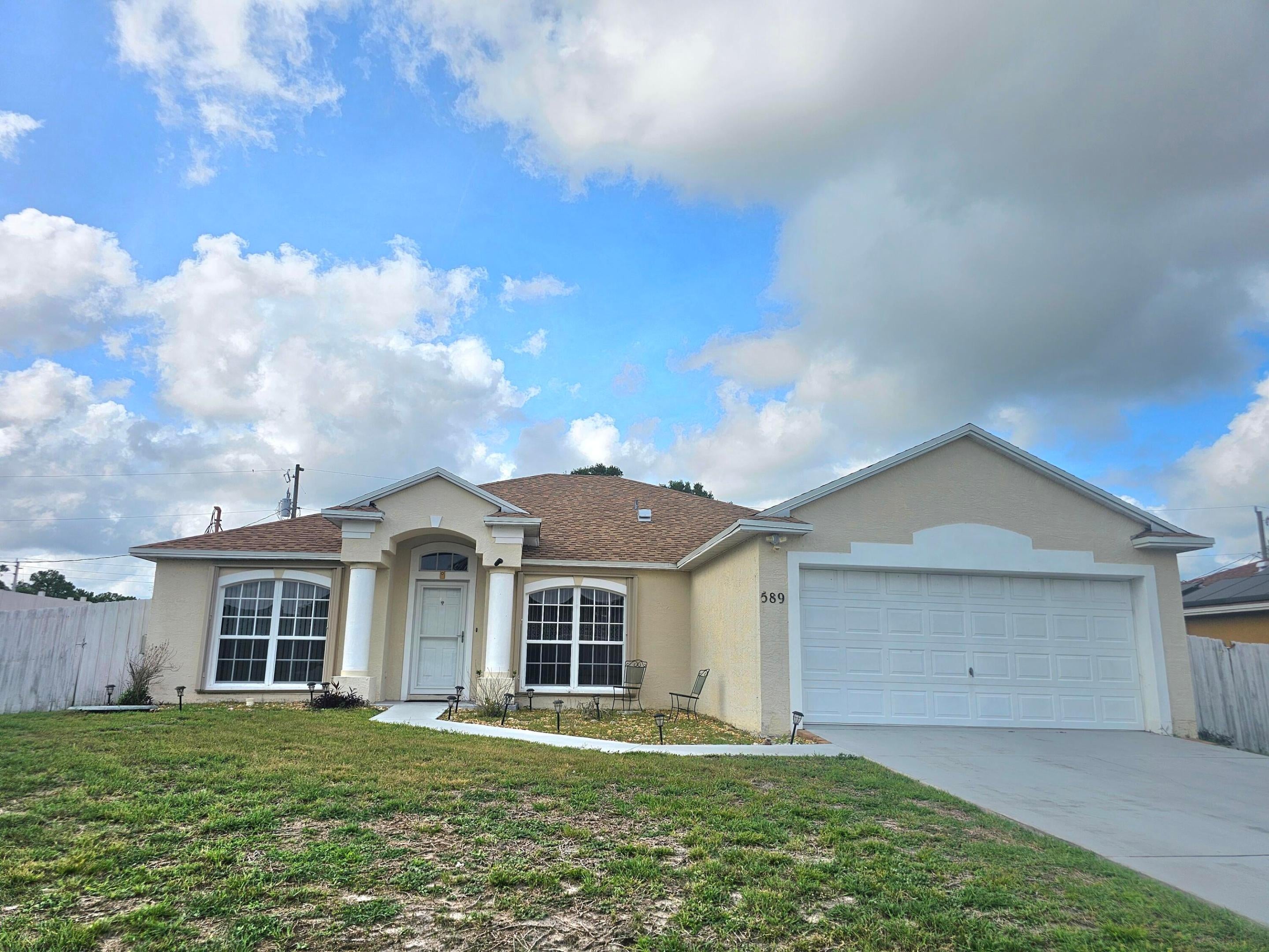 589 NW Fairfax Ave, Port Saint Lucie, FL 34983 photo