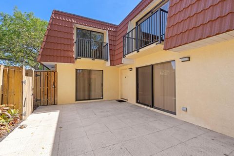Townhouse in Plantation FL 9919 NW 6th Court.jpg