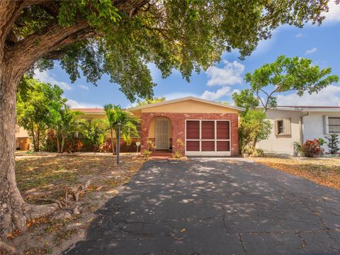 Single Family Residence in Deerfield Beach FL 1610 NW 49th Ct.jpg