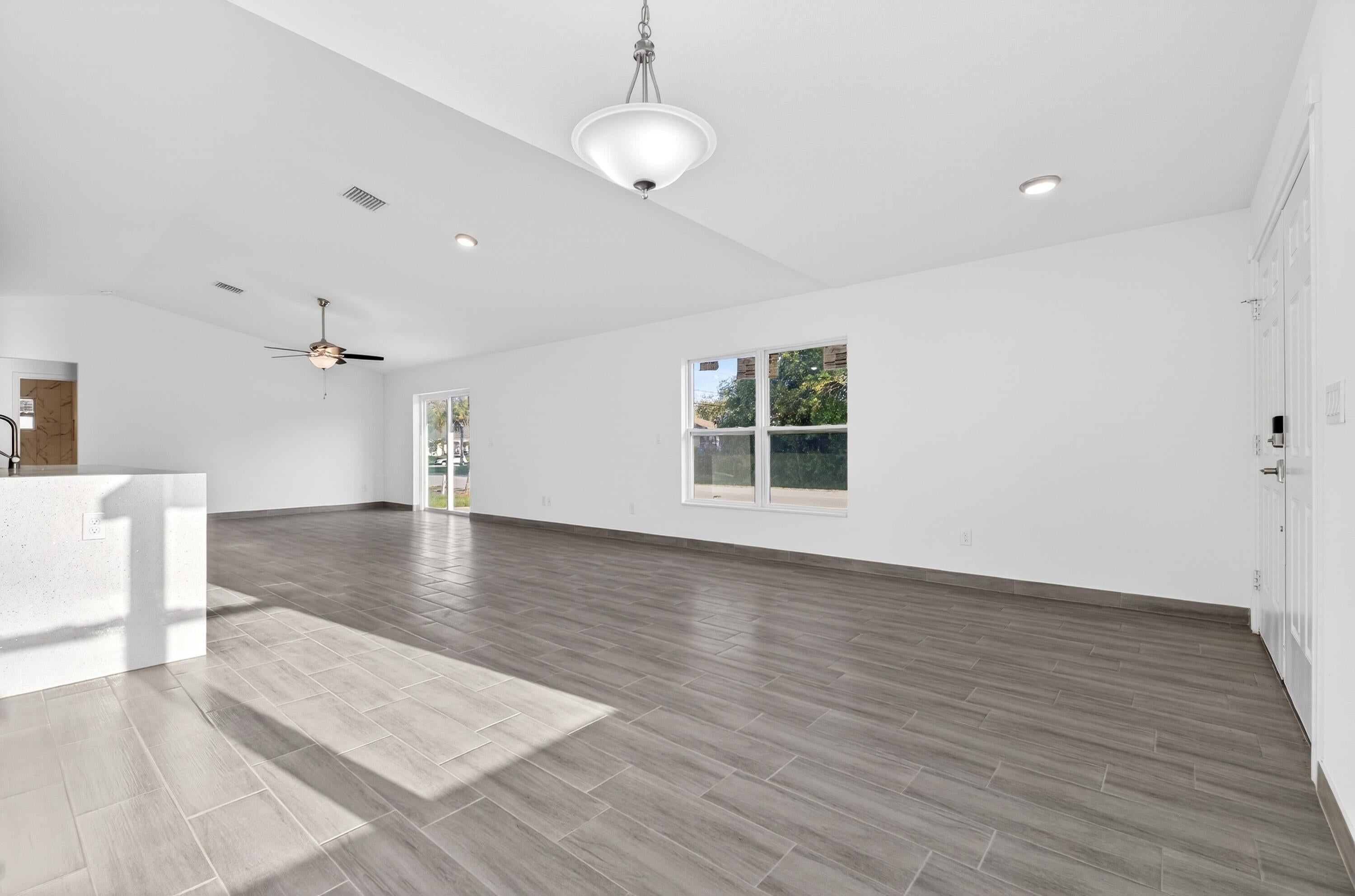 8316 103 Ave, Vero Beach, FL 32967 photo
