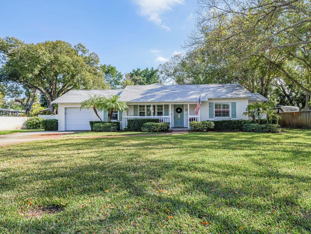 2180 Seville Ave, Vero Beach, FL 32960 photo