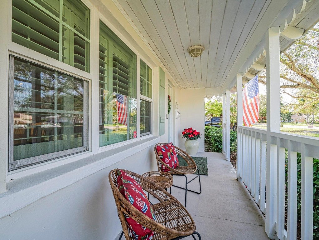 2180 Seville Ave, Vero Beach, FL 32960 photo