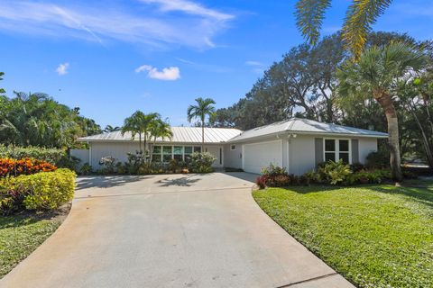 Single Family Residence in Sewalls Point FL 7 Riverview Drive.jpg