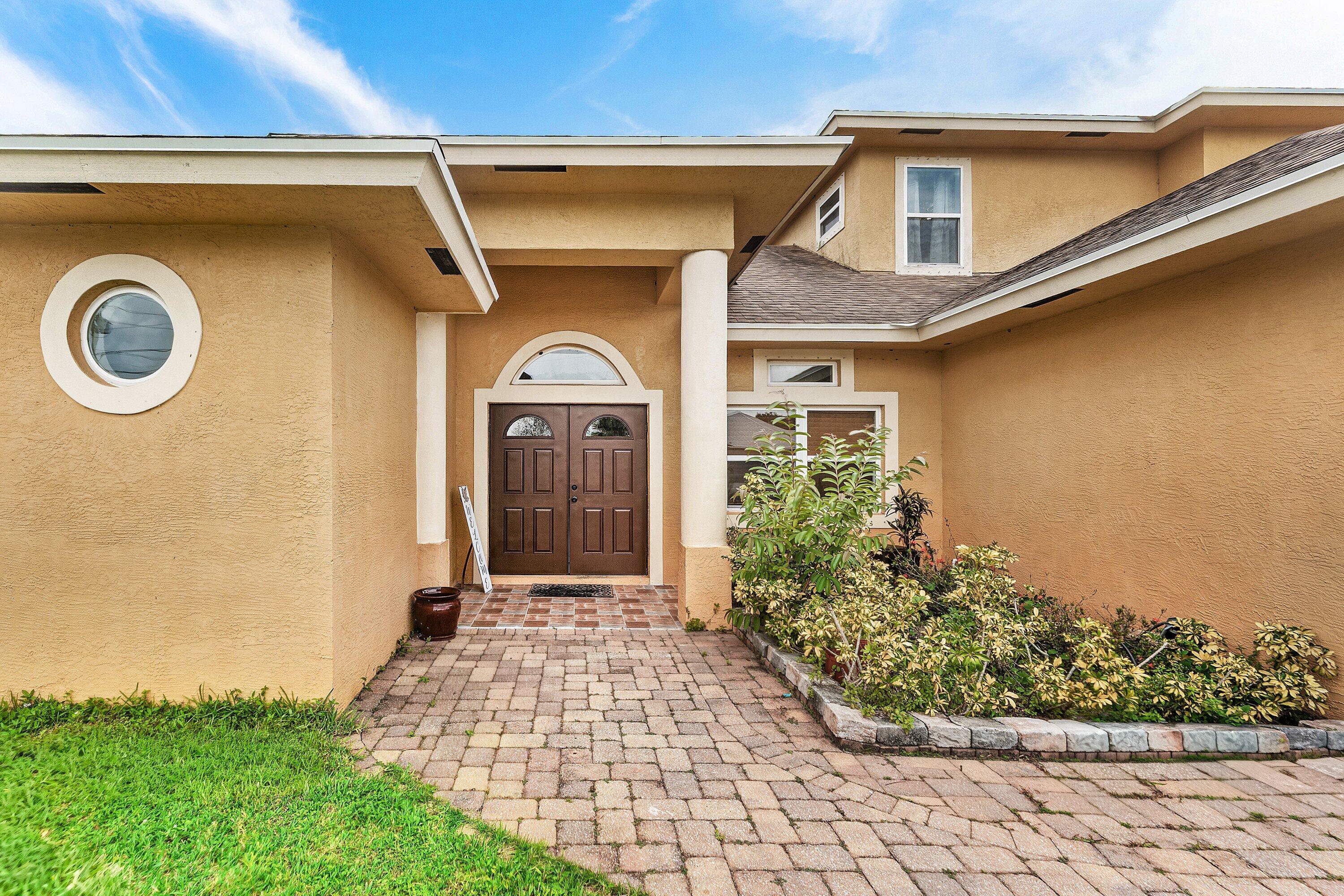 6112 NW Ginger Ln, Port Saint Lucie, FL 34986 photo