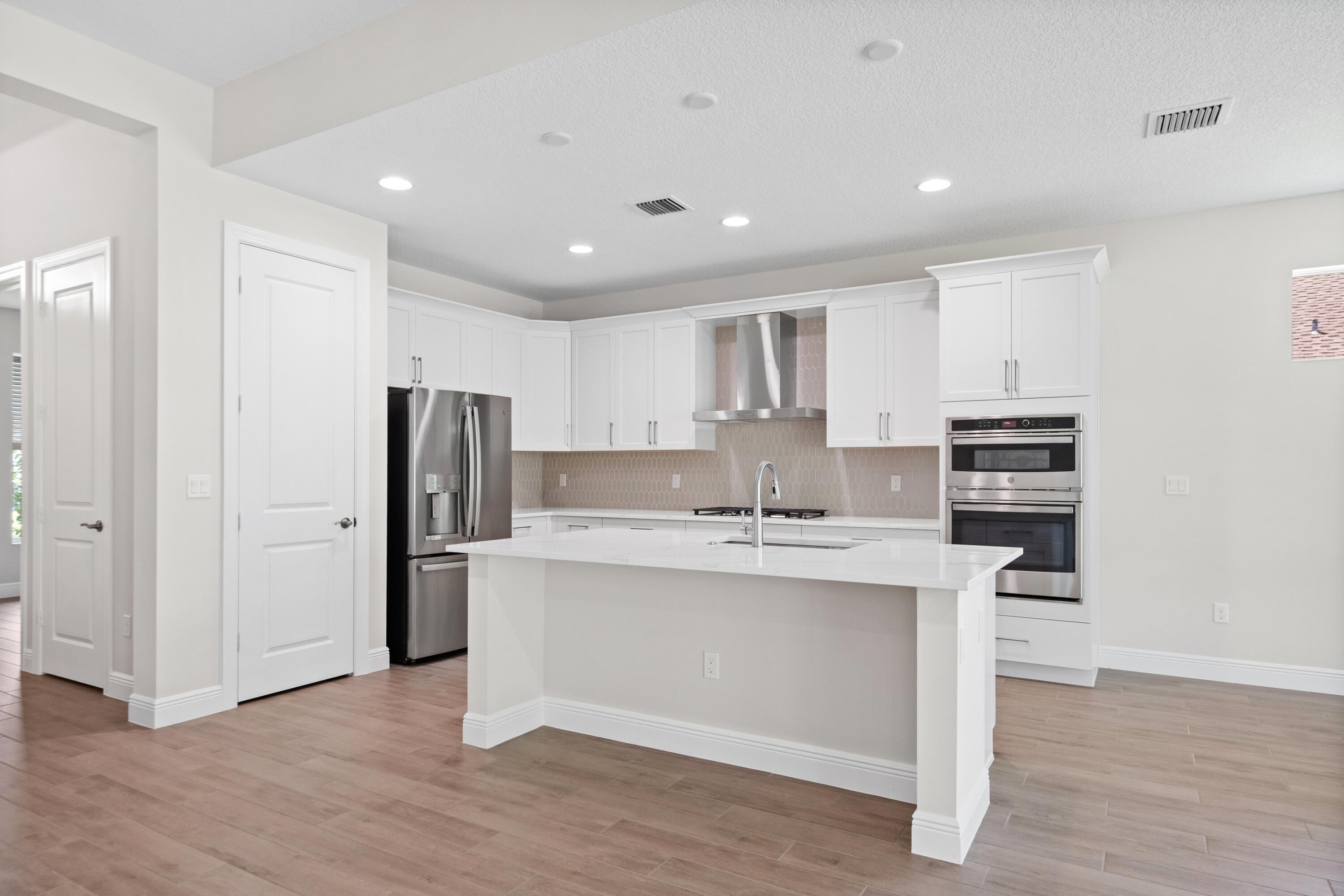 4066 Towers Pointe Way, Vero Beach, FL 32967 photo