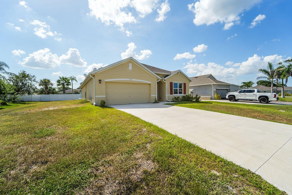 619 Balboa St, Sebastian, FL 32958 photo