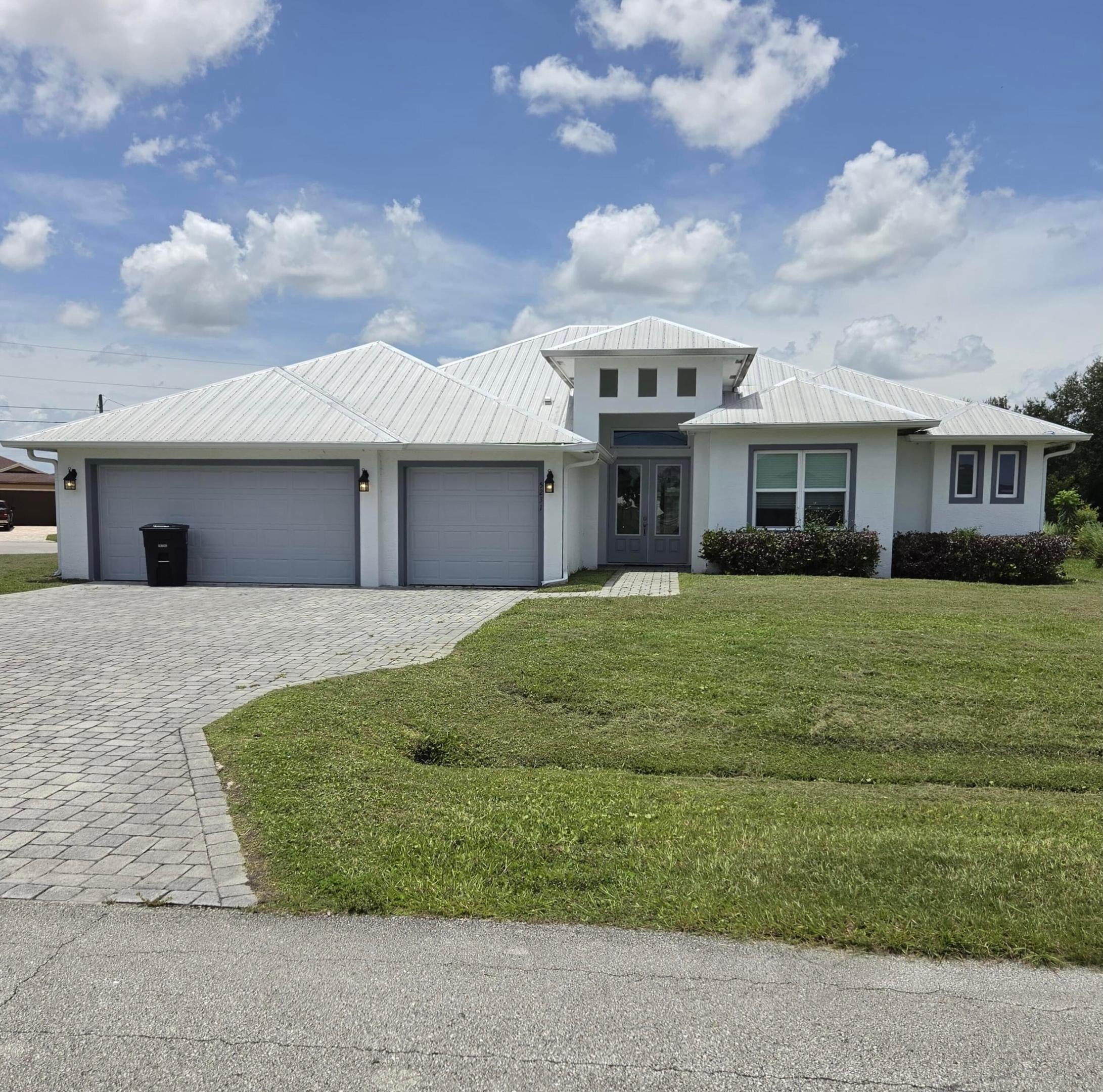 5231 Iredell St, Port Saint Lucie, FL 34986