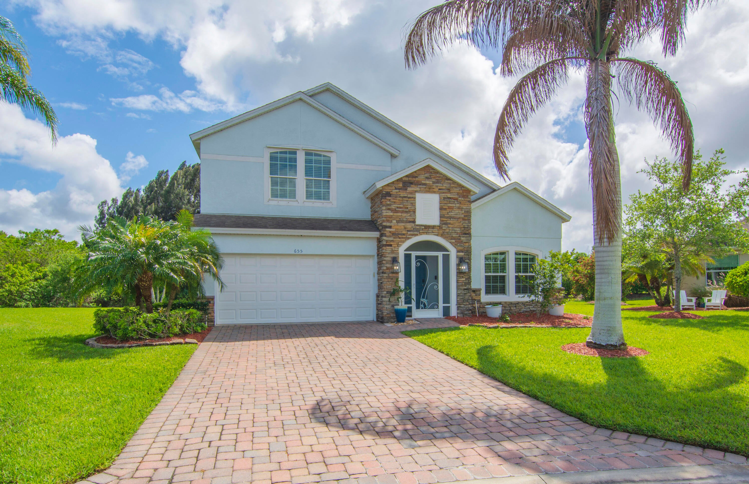 655 Valencia Cir, Vero Beach, FL 32968 photo