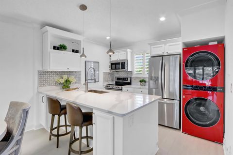 Townhouse in Palm Beach Gardens FL 603 Club Drive #603.jpg
