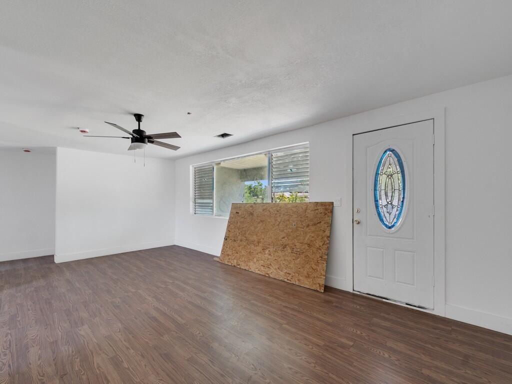 2556 44 St, Vero Beach, FL 32967 photo