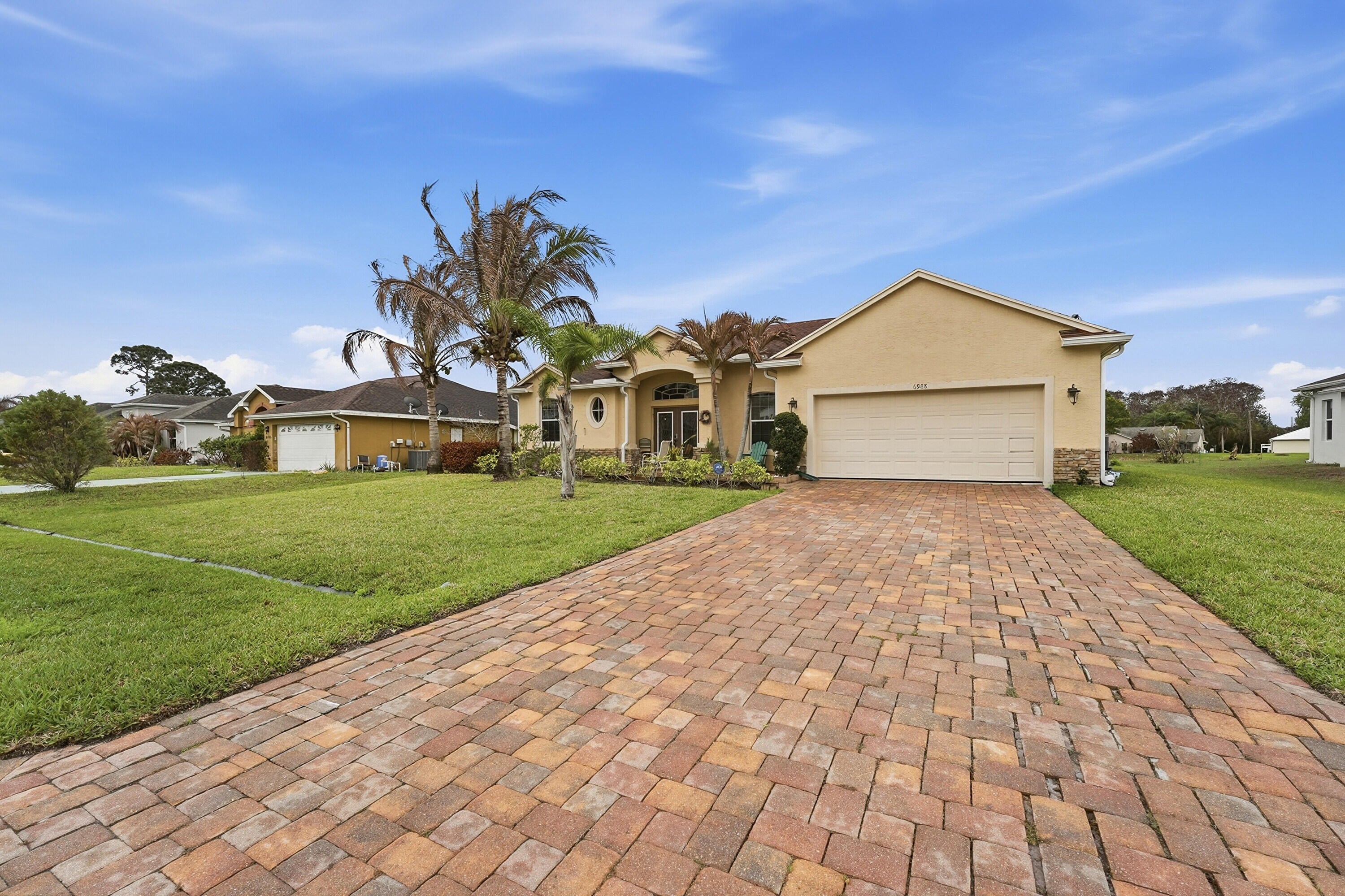 6988 Hartney Way, Port Saint Lucie, FL 34983
