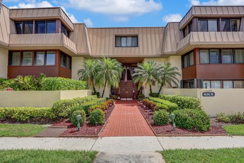 Condominium in Stuart FL 1800 SE Saint Lucie Boulevard #12-206.jpg