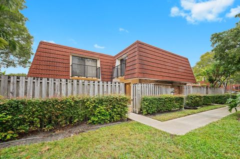 Townhouse in Plantation FL 703 98th Cir.jpg