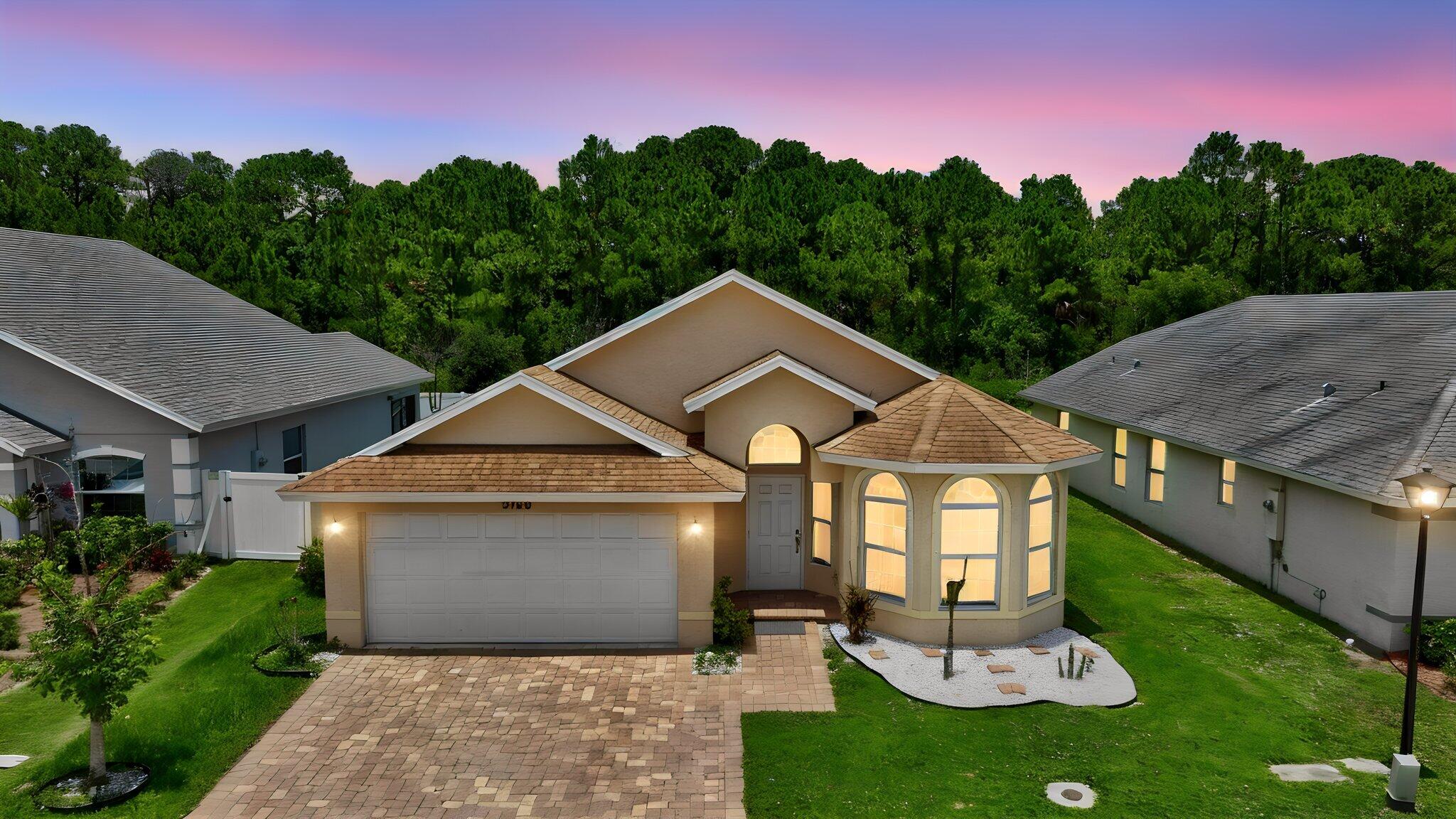 9760 Palm Breezes Dr, Fort Pierce, FL 34945