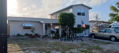 Single Family Residence in Pompano Beach FL 3021 NE 10th Avenue.jpg