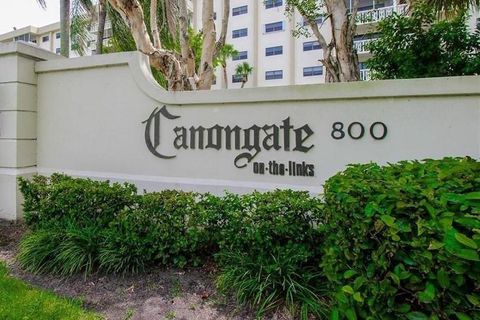 Condominium in Miami FL 800 NE 195th St #605.jpg
