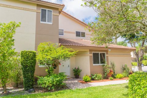 Townhouse in Boca Raton FL 6788 Via Regina.jpg