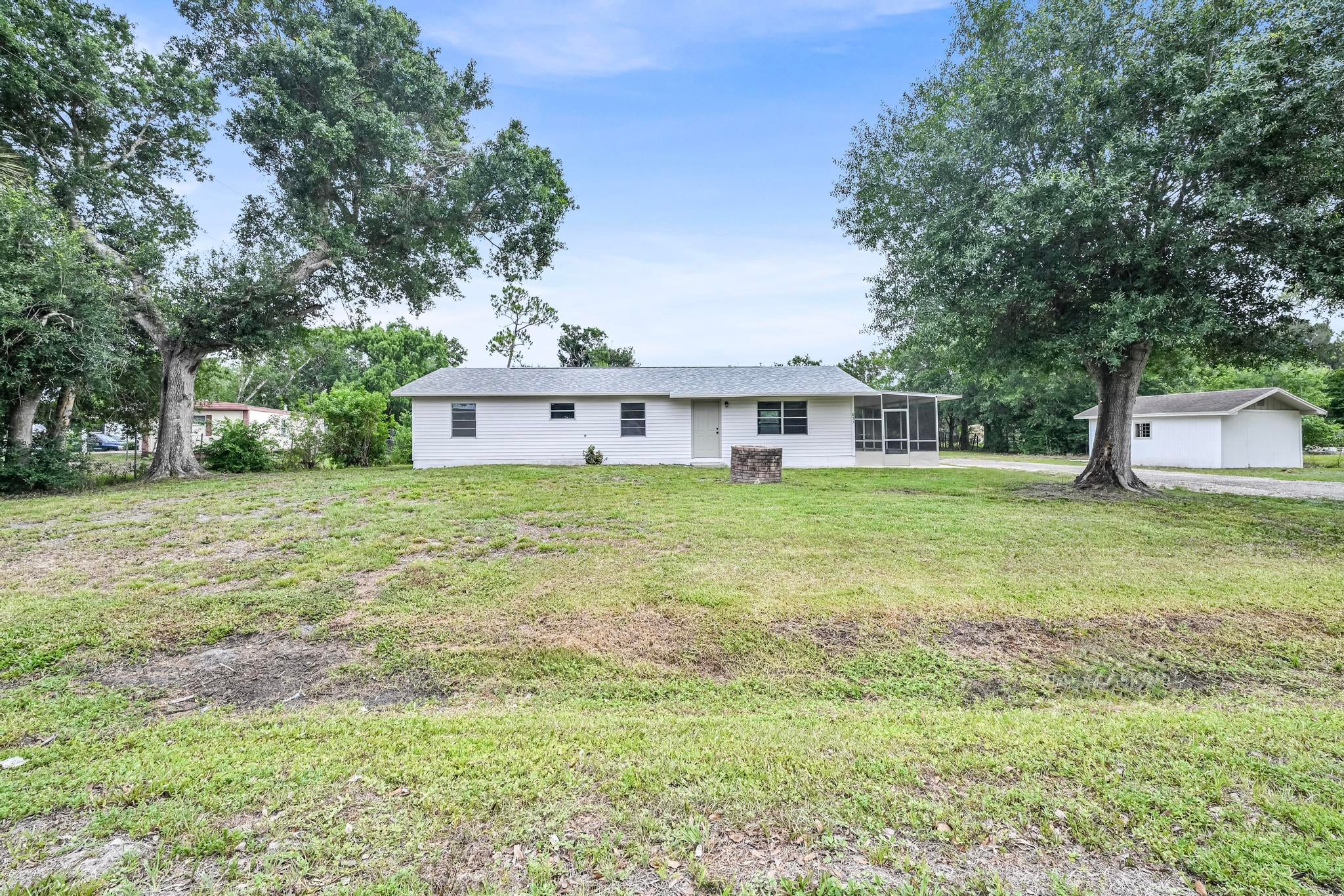 833 34 St, Okeechobee, FL 34972