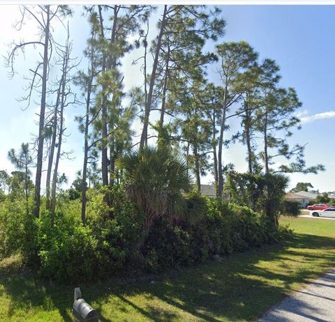 Single Family Residence in Englewood FL 7442 Clayton Street.jpg