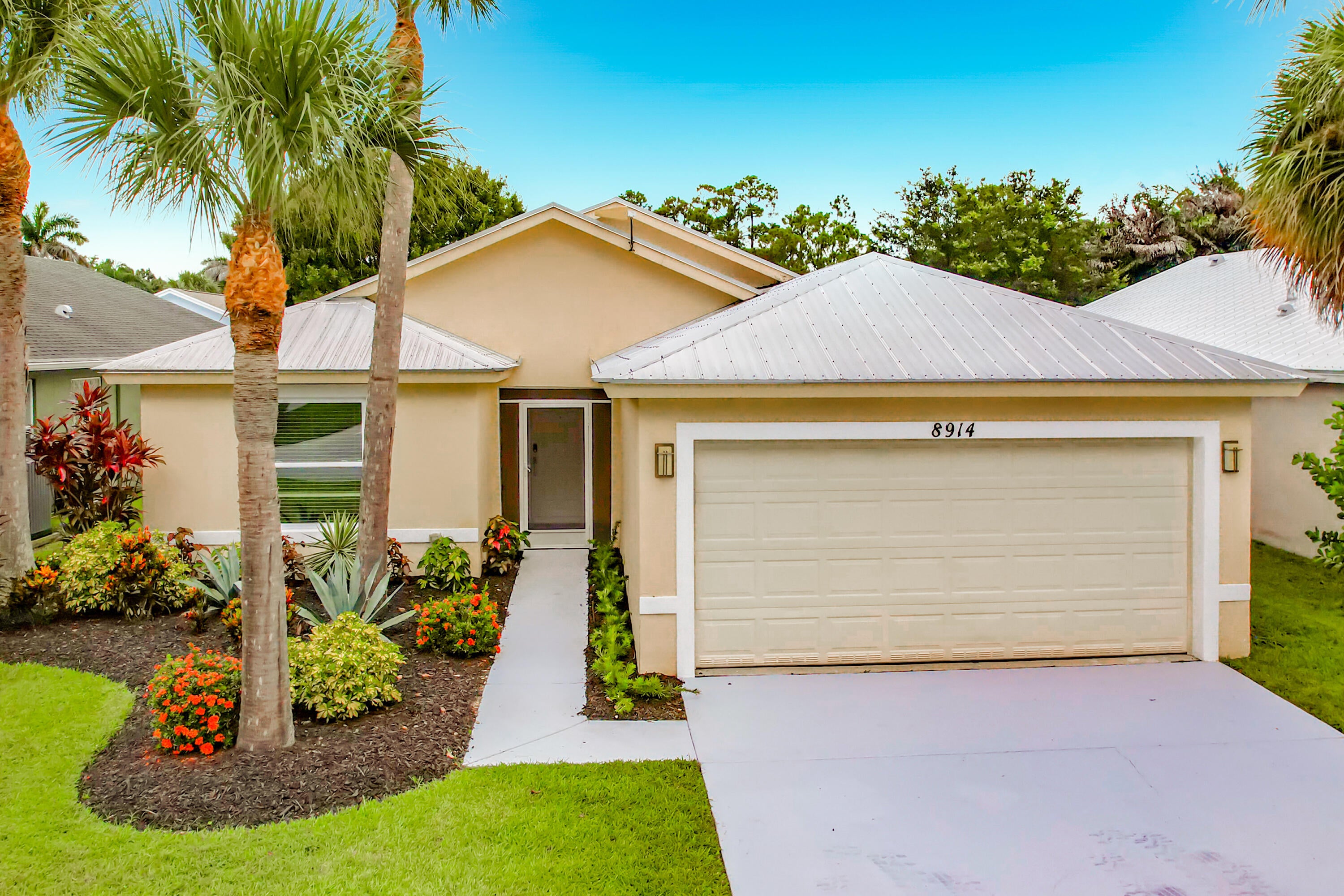 8914 Bonneville Dr, Stuart, FL 34997